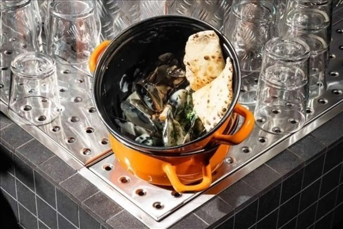 Мидии, соус Блючиз