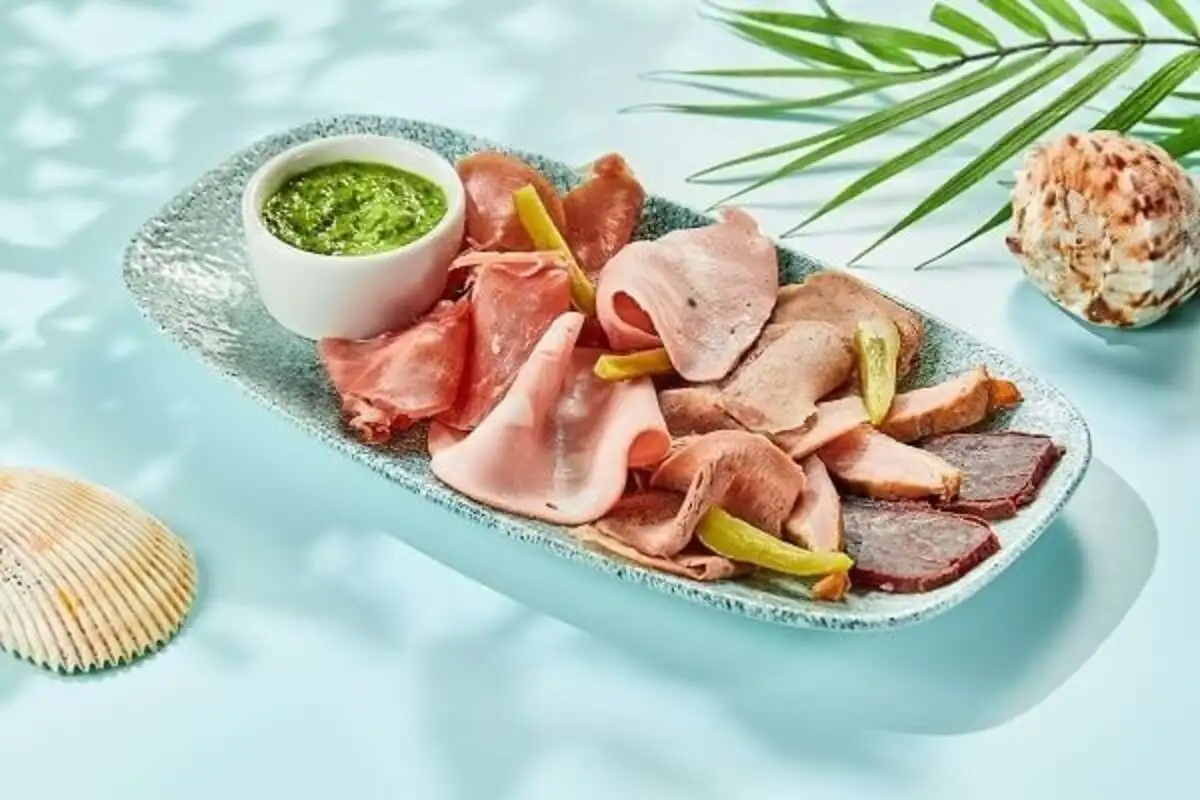 Мясная тарелка