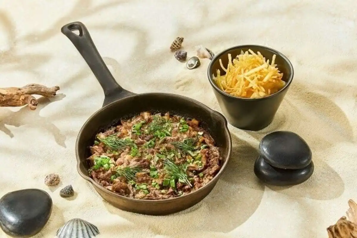 Бефстроганов с картофельным пюре