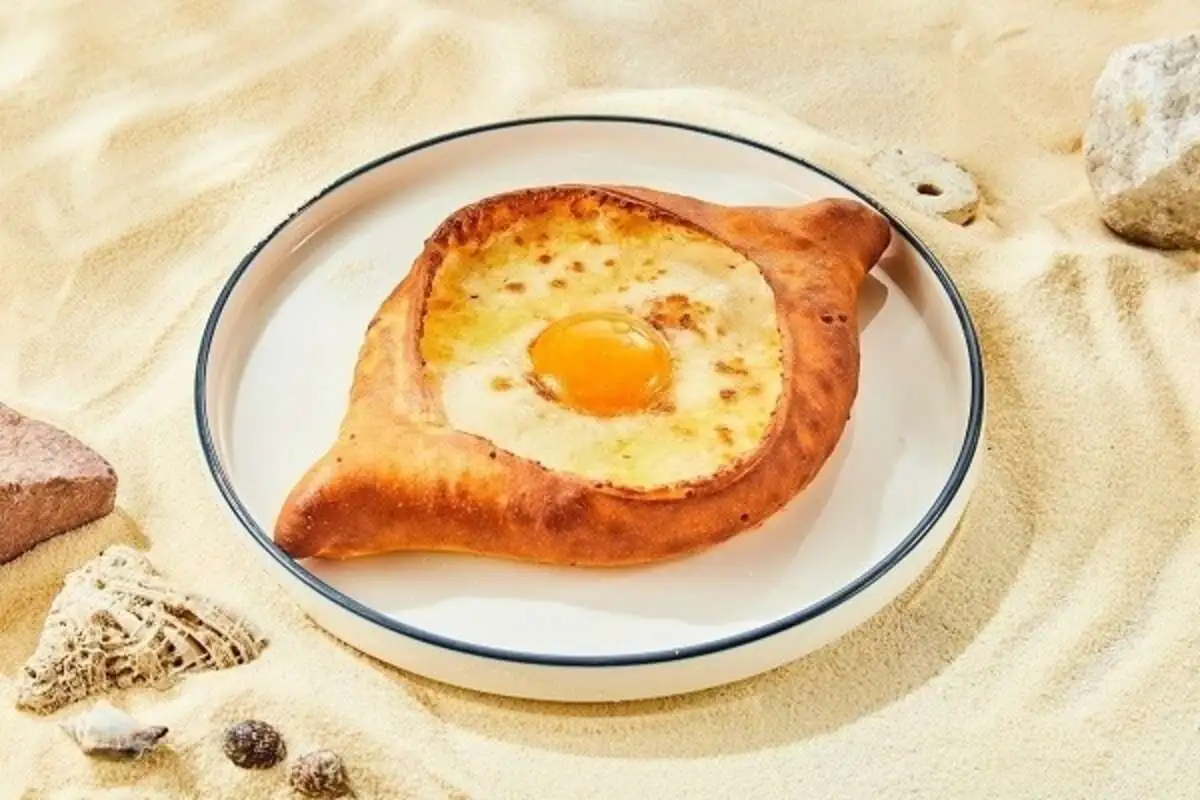 Хачапури по-аджарски