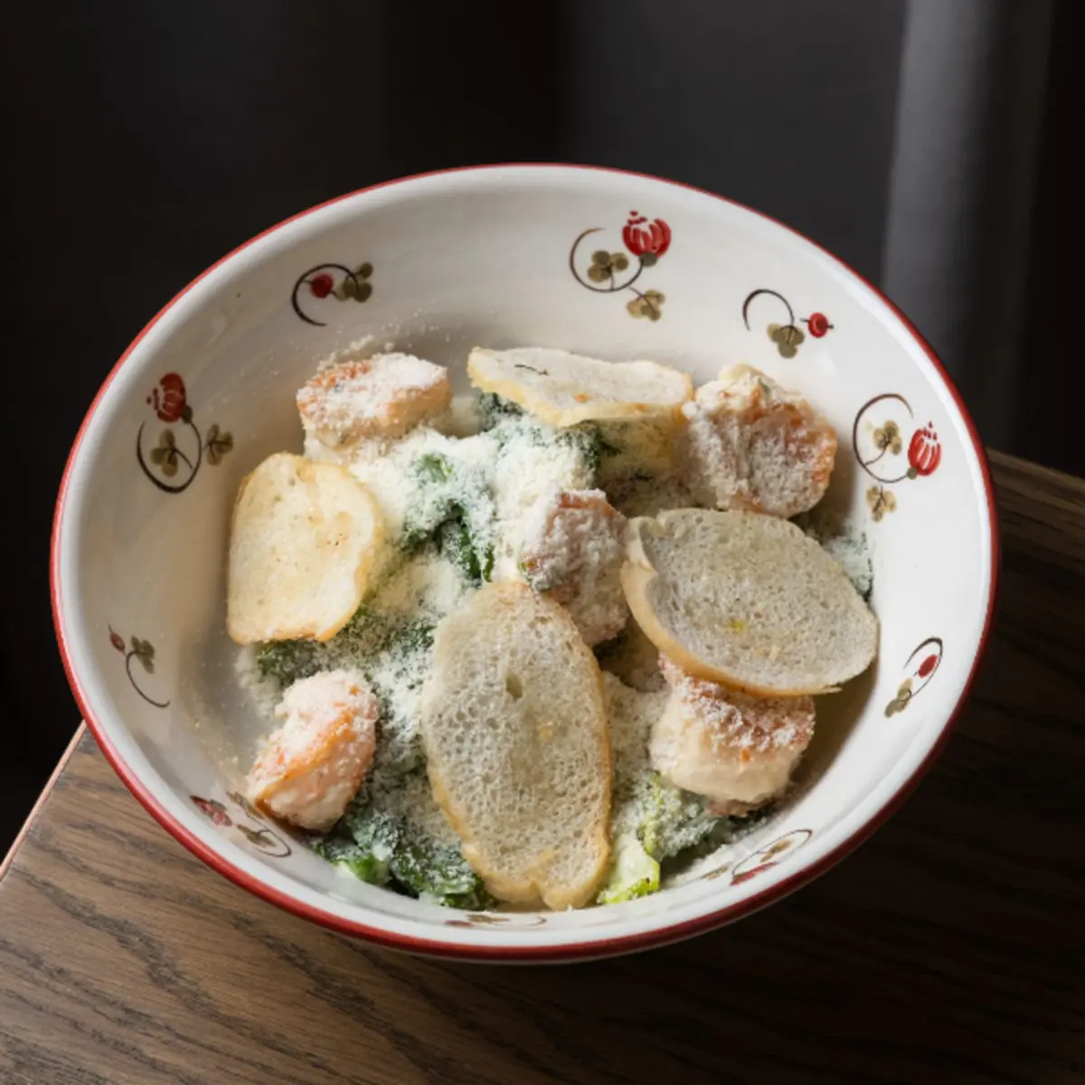 Салат Цезарь с креветками 