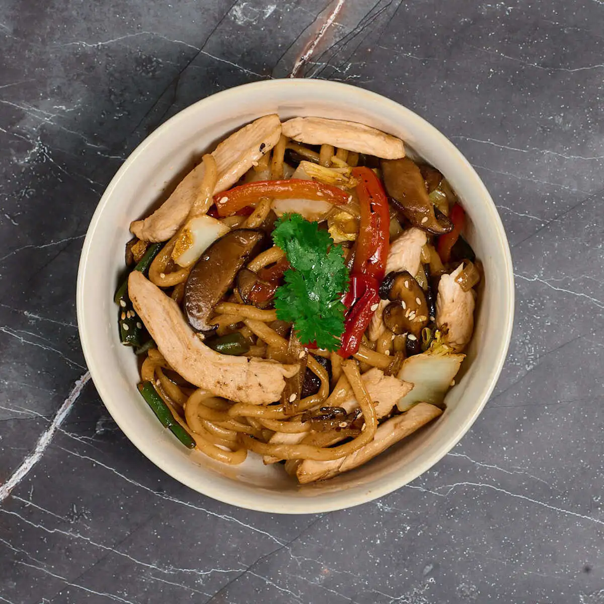 Лапша удон с курицей