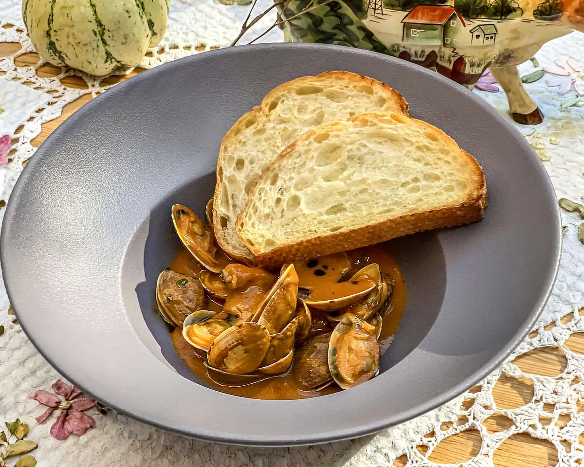 Вонголе в сырном соусе