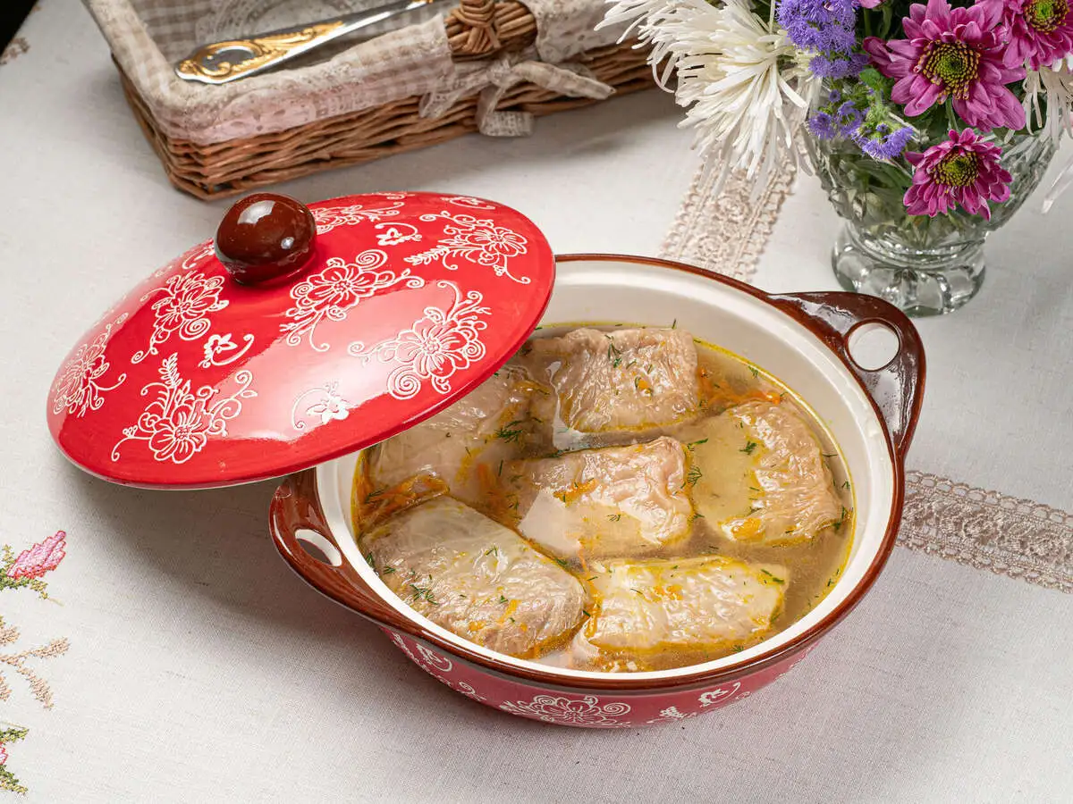 Голубцы домашние на наваристом бульоне (6 шт)