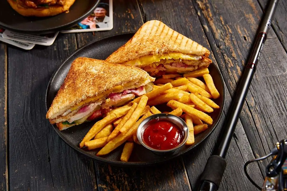 Сэндвич с копченой курицей