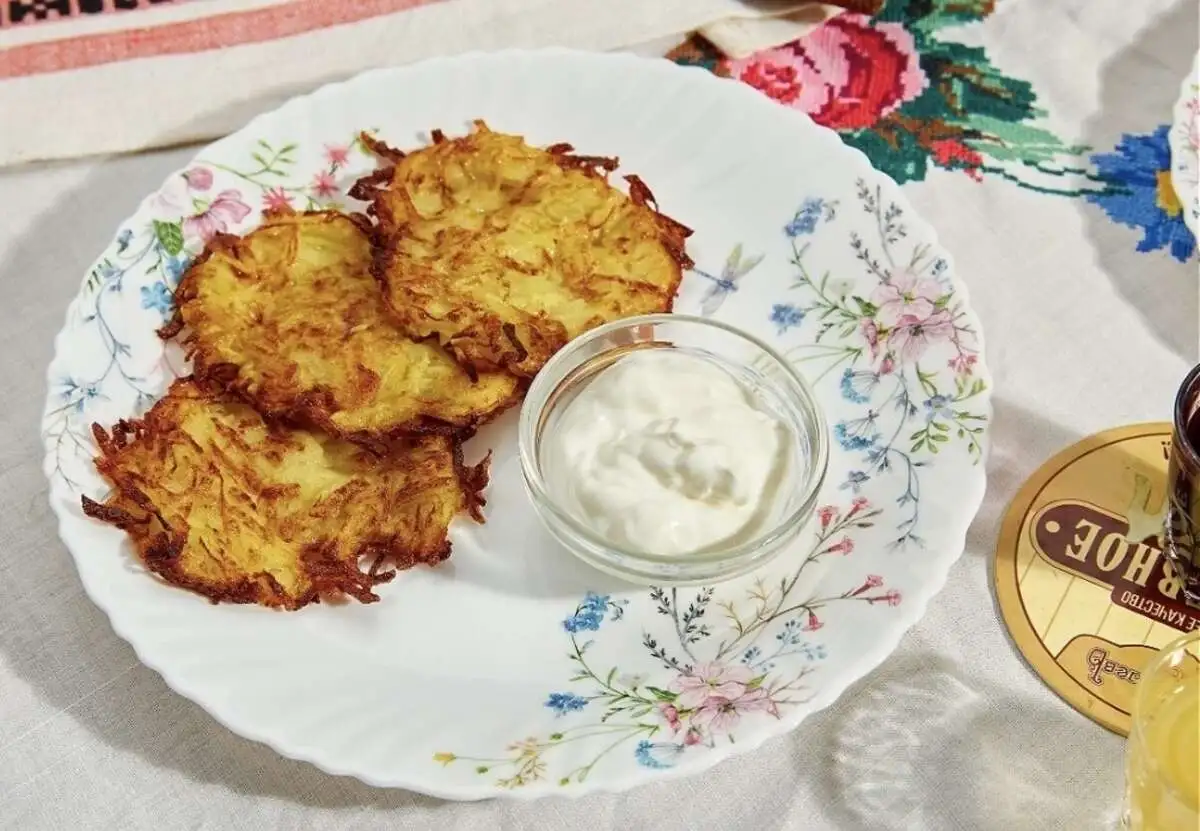 Драники со сметаной