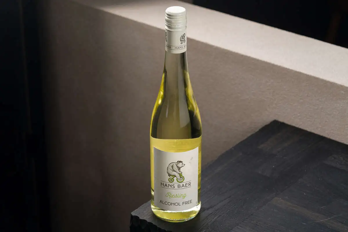 Вино безалкогольное Hans Baer Riesling - Германия, Рейнгессен 