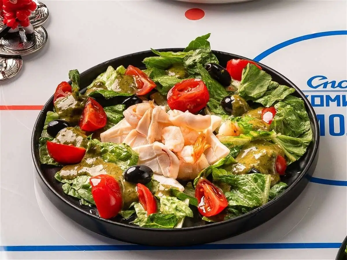 Салат с морепродуктами