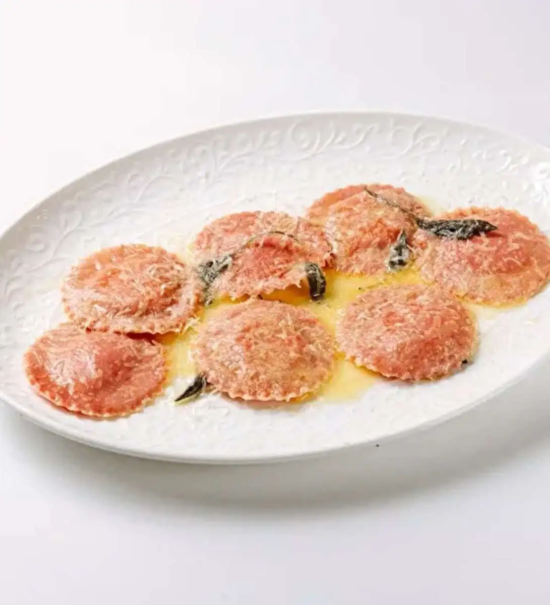 Розовые медальони с сыром