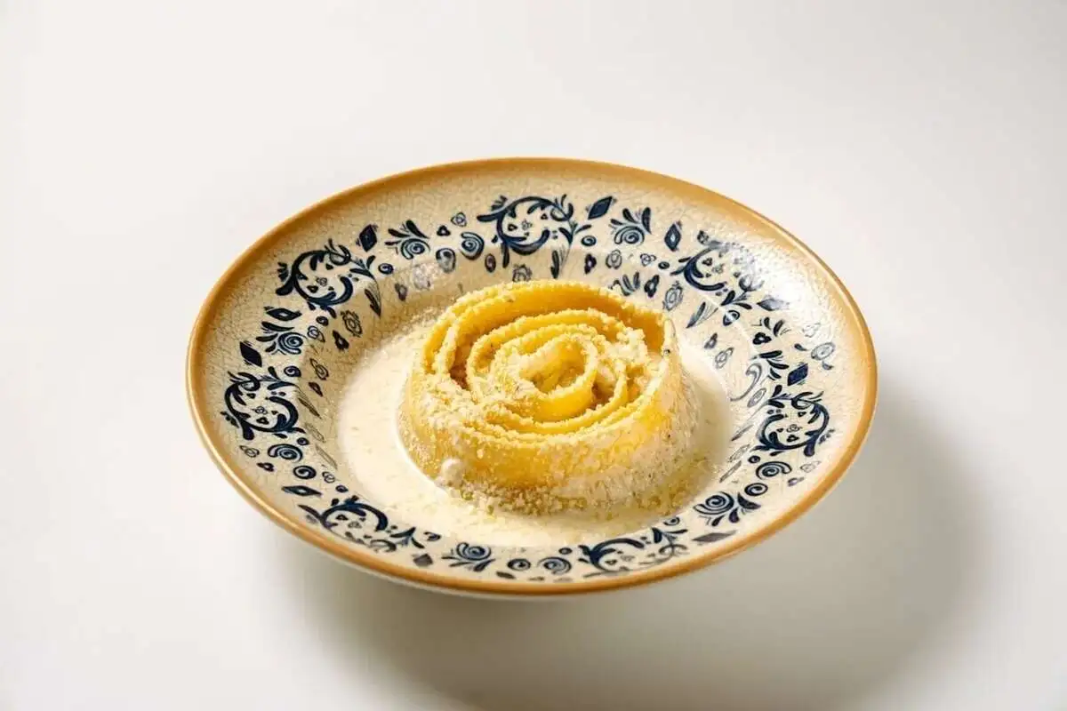 Метр пасты "Карбонара"