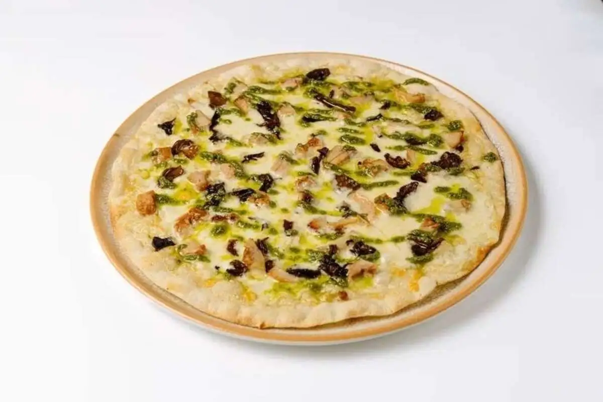 Пицца Цыпленок и белые грибы