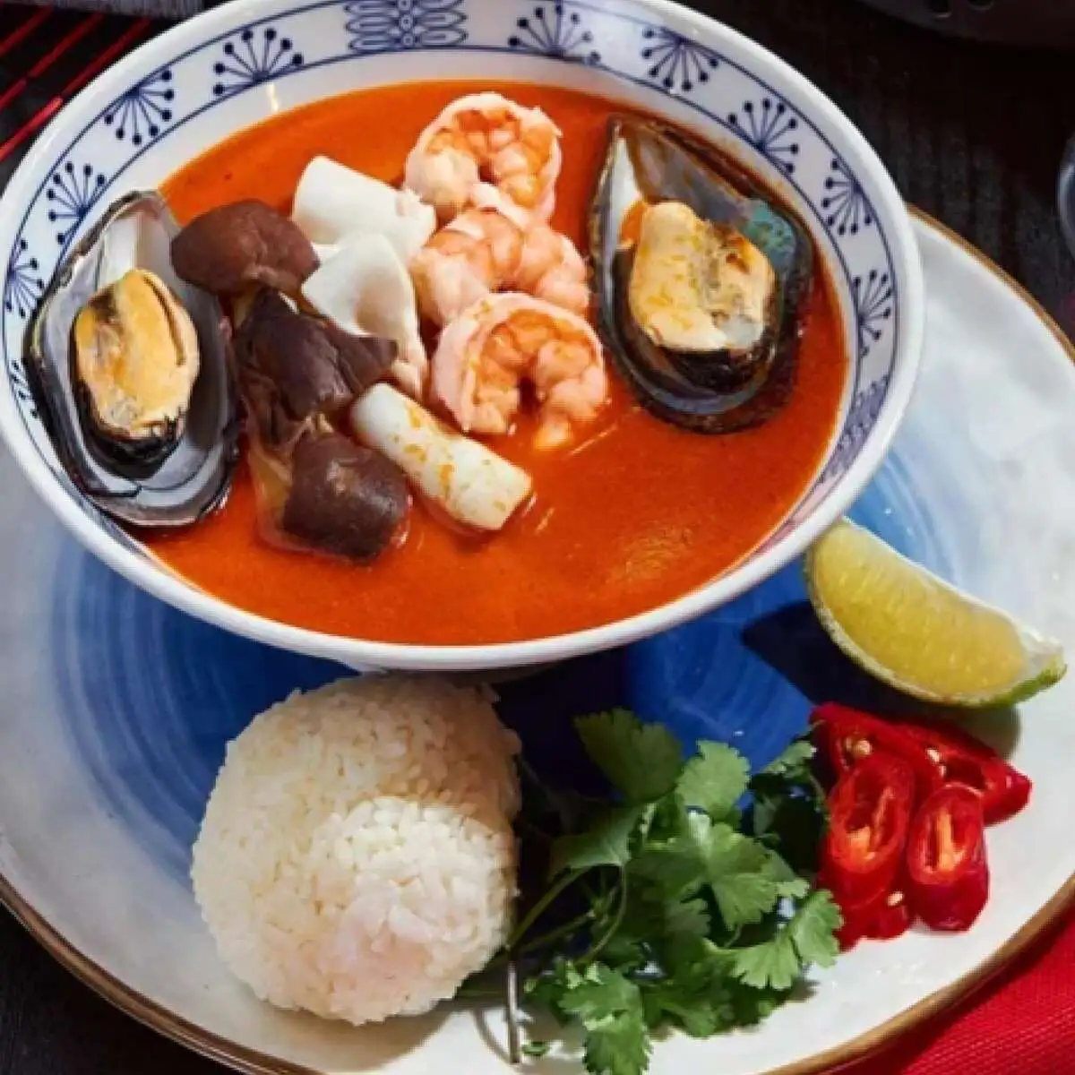 Том Ям с морепродуктами