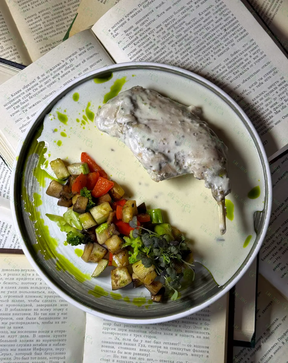 Кролик в сметане