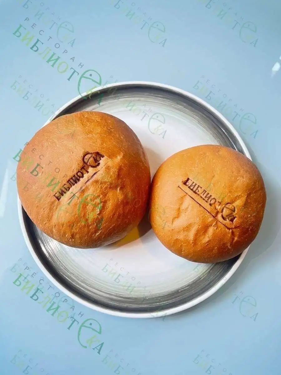 Булочка пшеничная большая белая