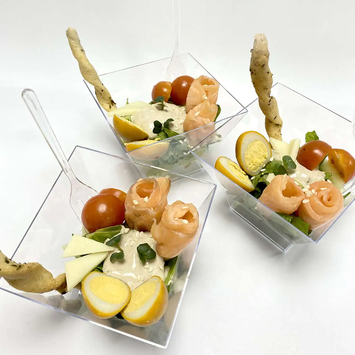 Салат "Цезарь" с лососем