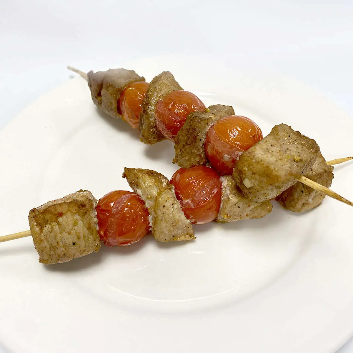 Шашлычок-мини из свинины на шпажке