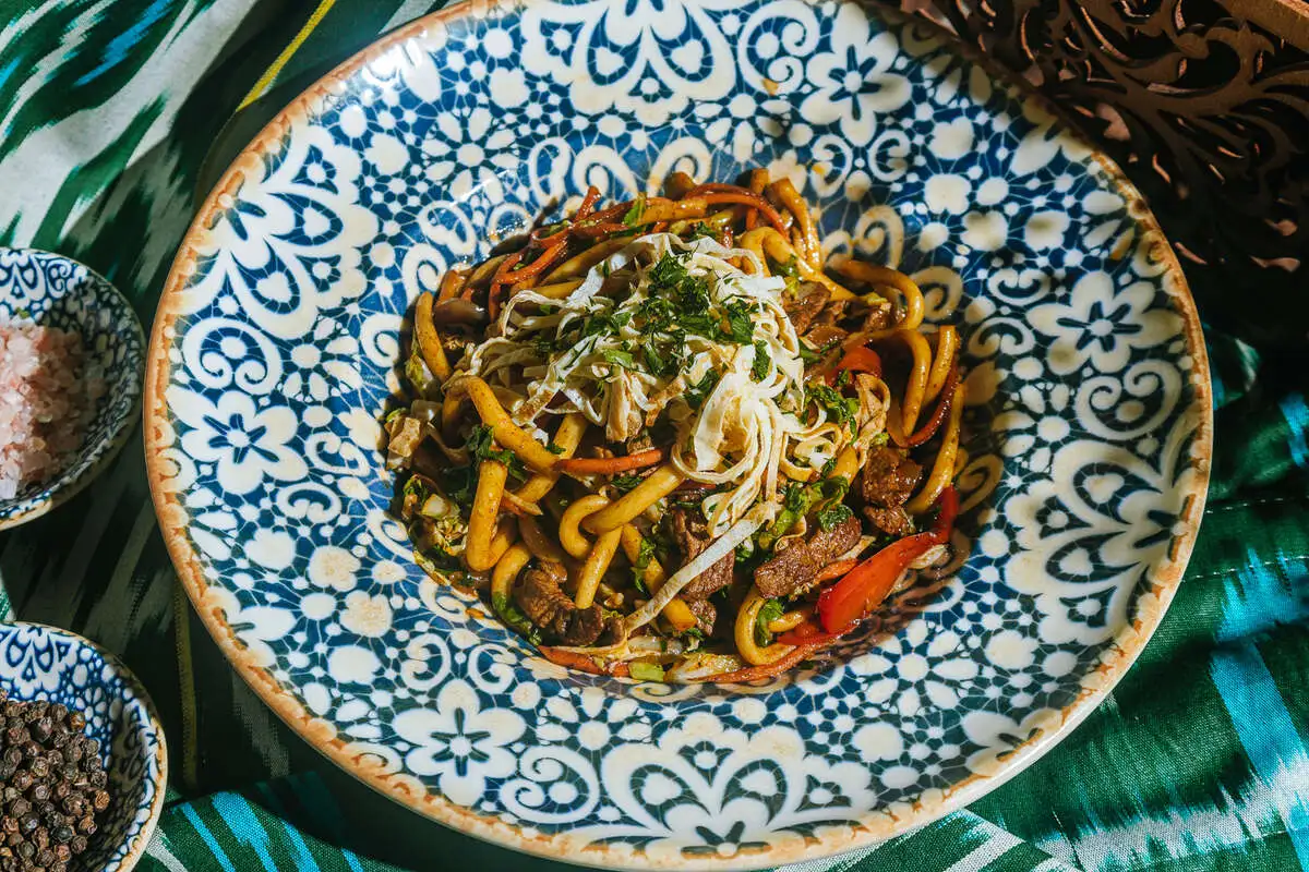 Лагман жареный с говядиной