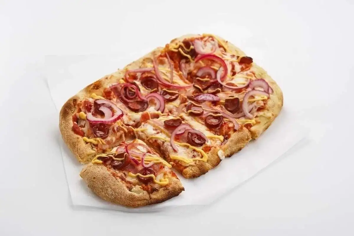 PIZZA с колбасками и беконом