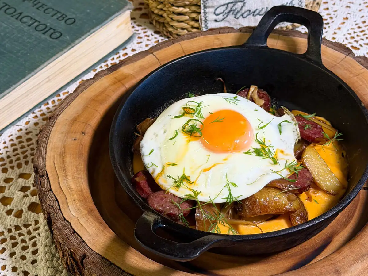 Дачная жареха с колбасой из косули