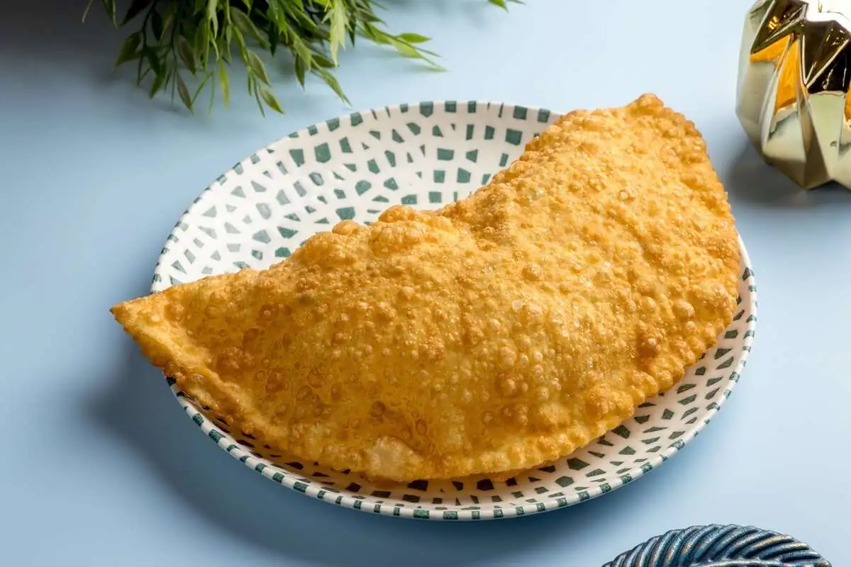 Чебурек с бараниной и телятиной