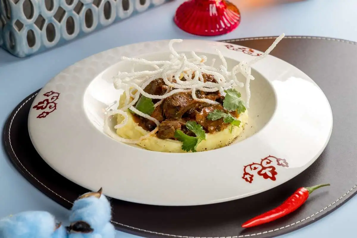 Тушеная баранина с овощами