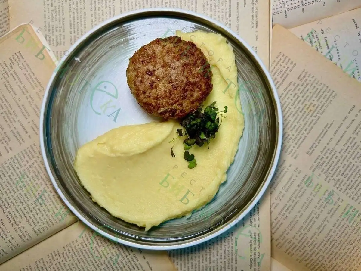 Горячее дня с гарниром - Котлеты домашние