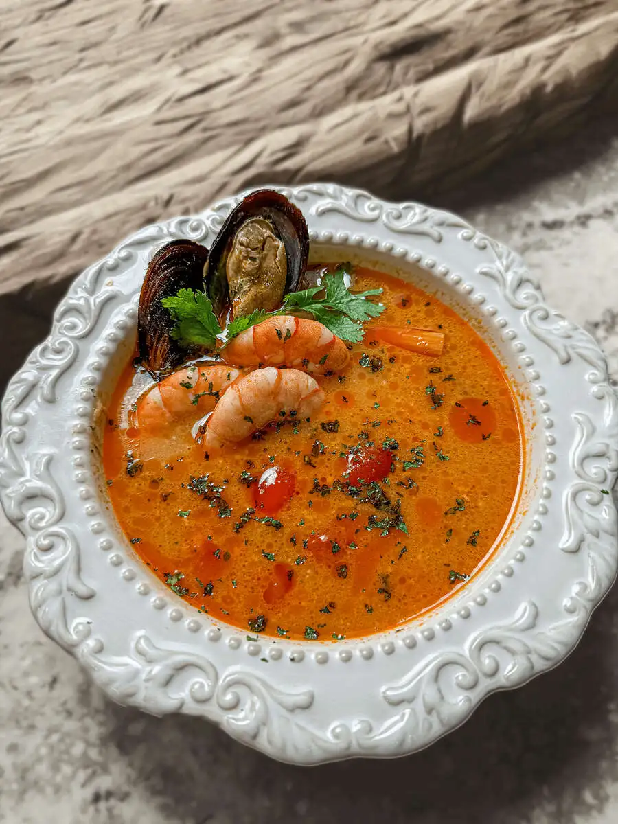 Том Ям с морепродуктами