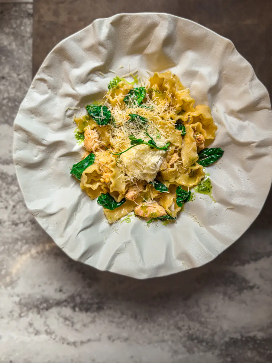 Мафальдине с семгой и шпинатом