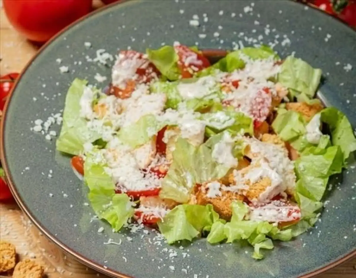 Салат "Цезарь" с курицей