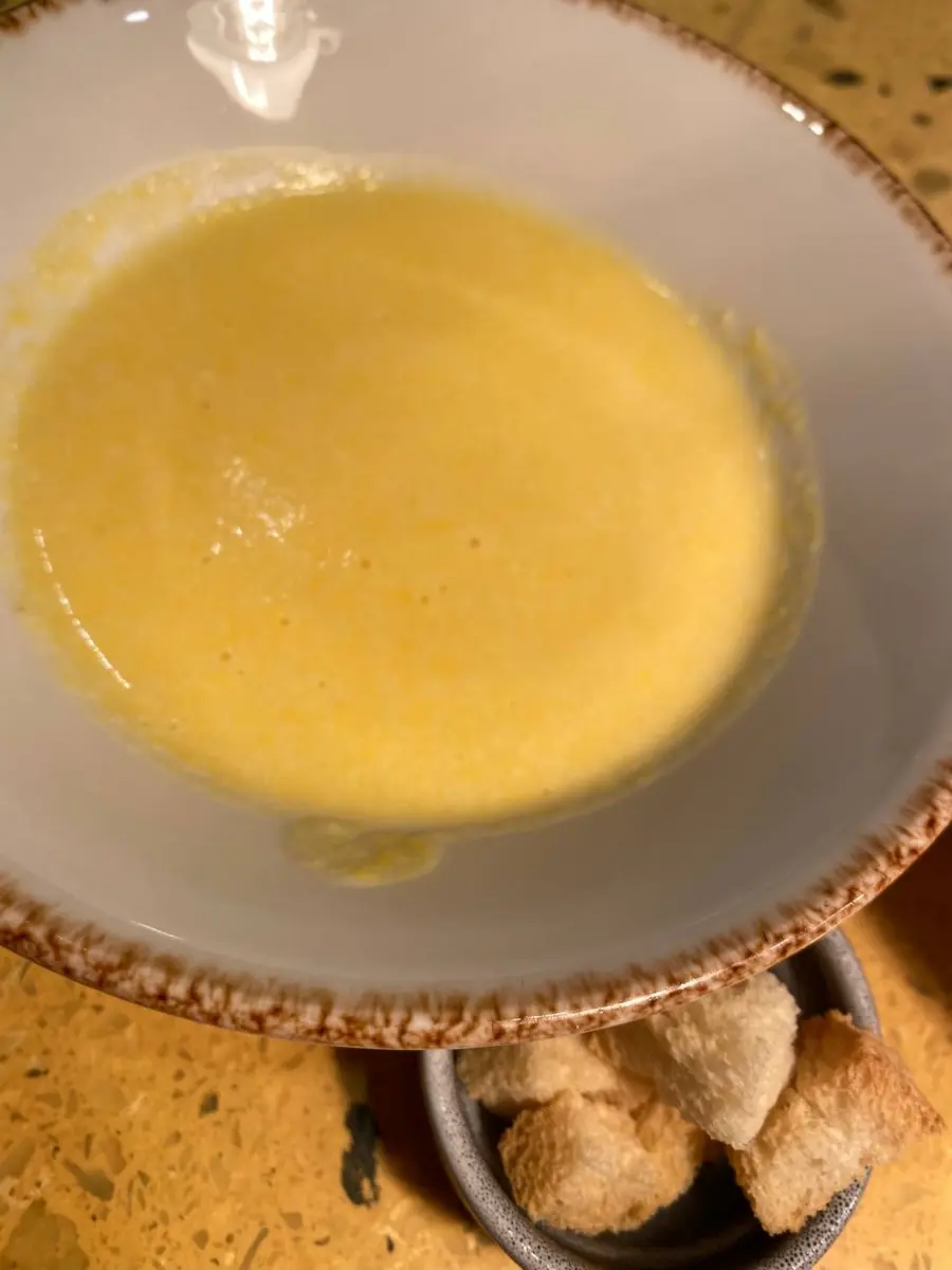 Суп сырный с гренками, 300/10 г