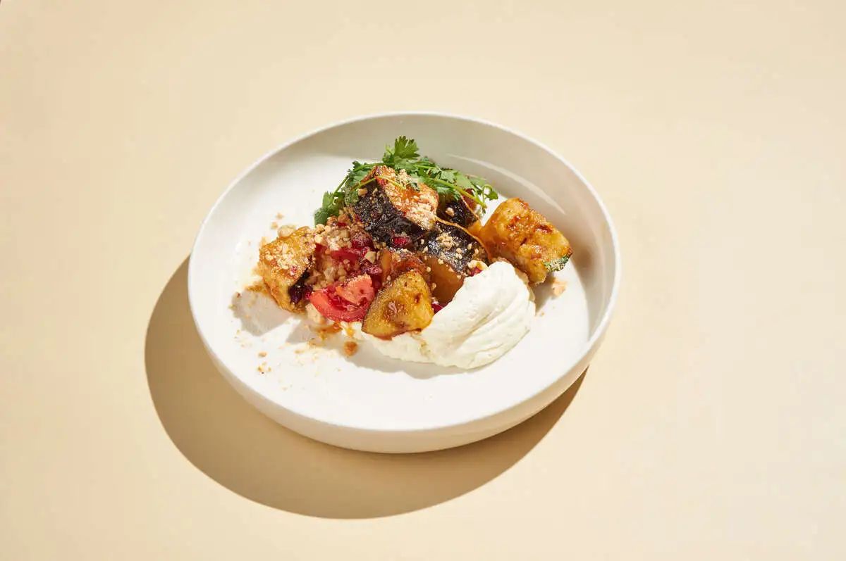 Хрустящие баклажаны с томатами