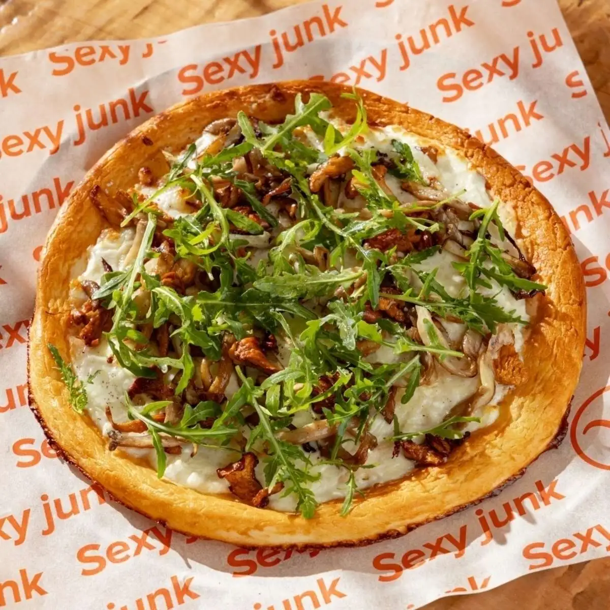 Пицца Три сыра с грибами