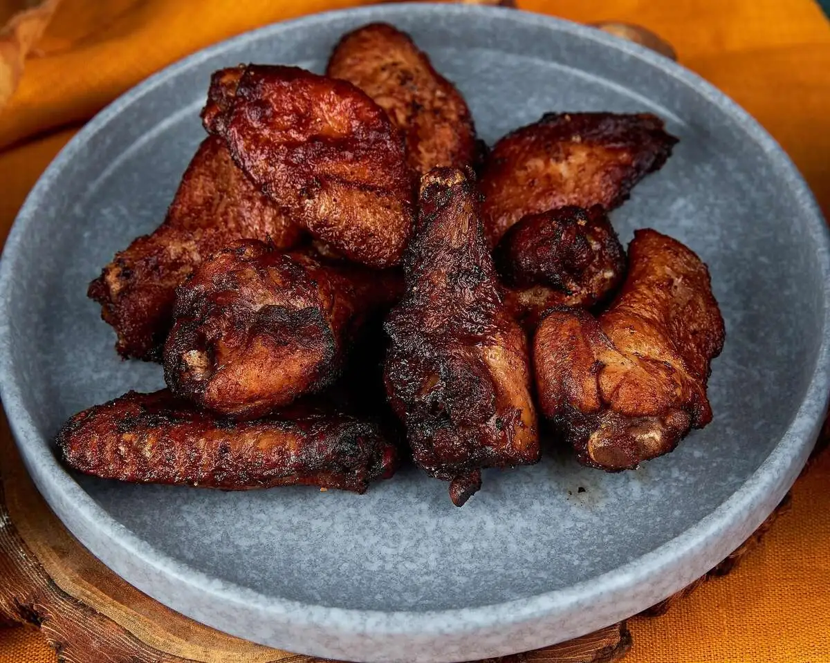 Куриные крылья в остром соусе