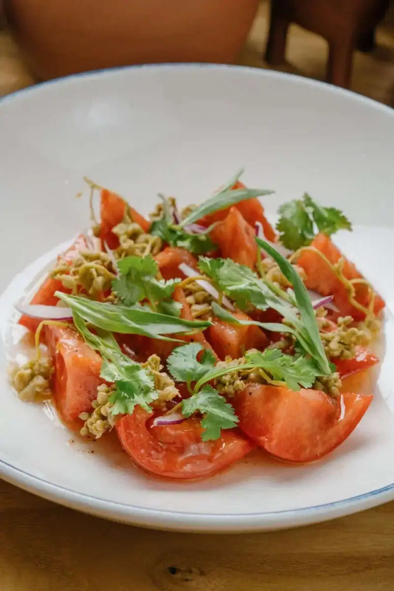 Салат из сладких помидоров с джонджоли 