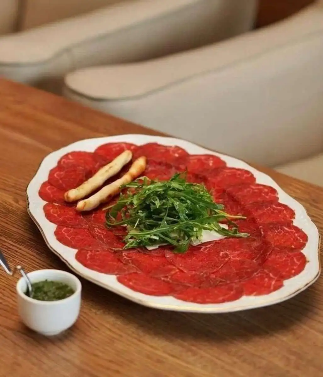 Royal карпаччо из мраморной говядины по традиционному рецепту