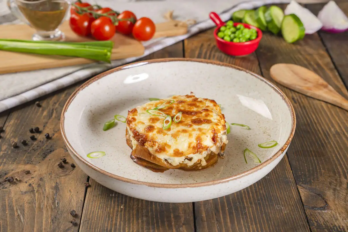 Отбивная из свинины по-французски