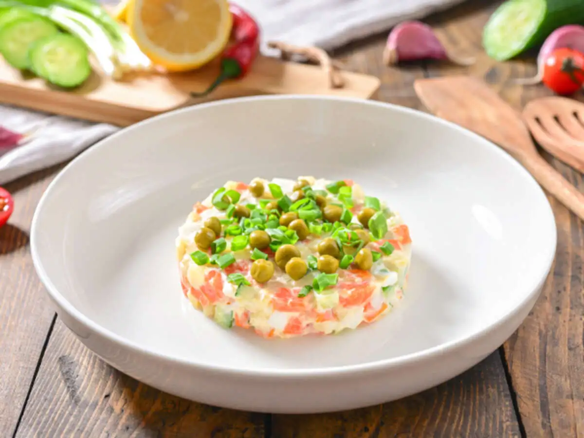 Салат Оливье с горбушей