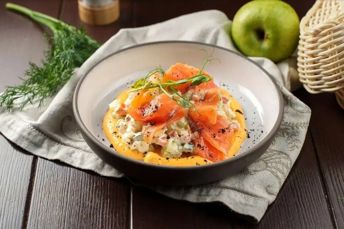 Оливье с семгой