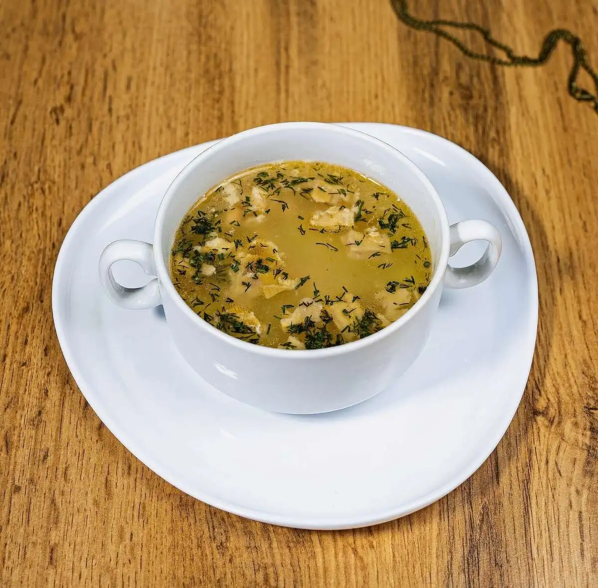 Лосось вареный в бульоне