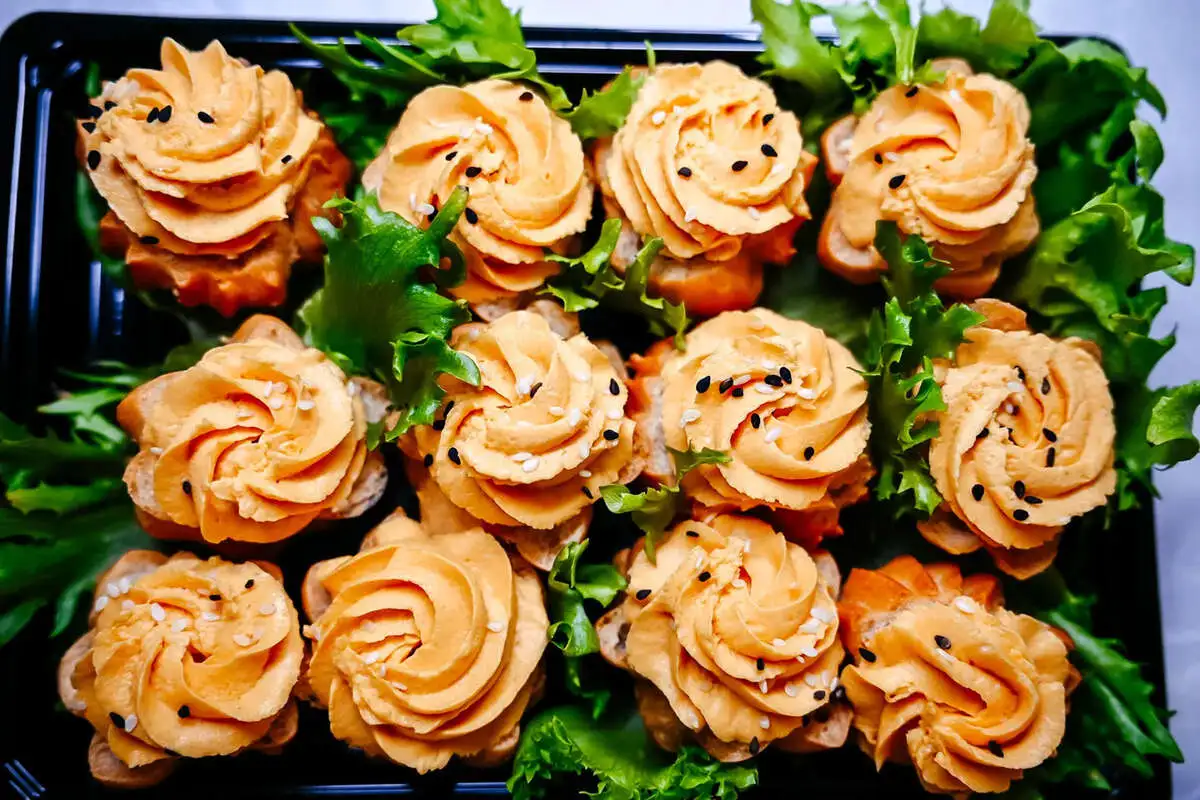 Новое Профитроли с нежным паштетом из филе курицы XL-10блюдо