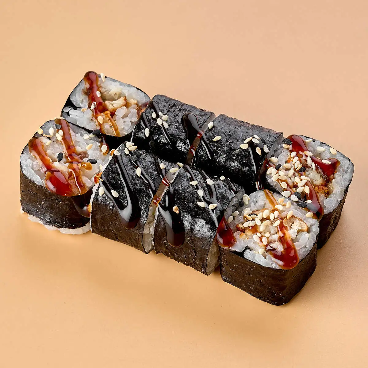 Филадельфия с угрем и лососем