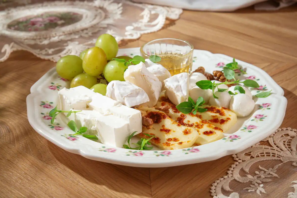 Тарелка европейских сыров