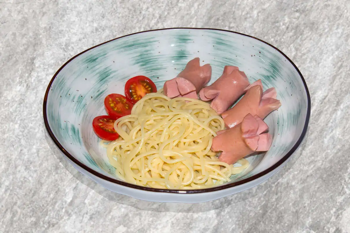 Спагетти с сосисками