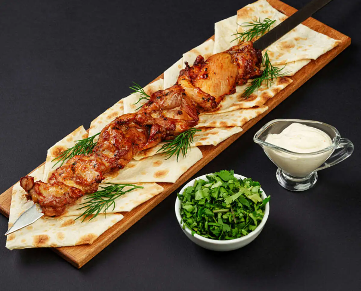 Шашлык из филе бедра курицы