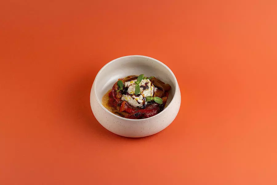 Печеные перцы со страчателлой