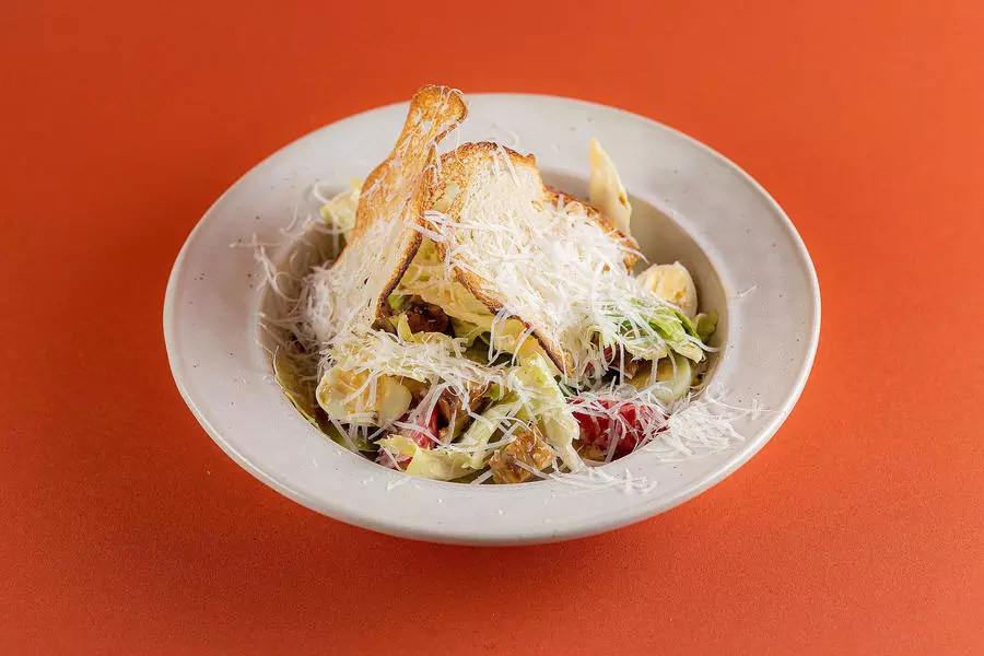 Цезарь с курицей