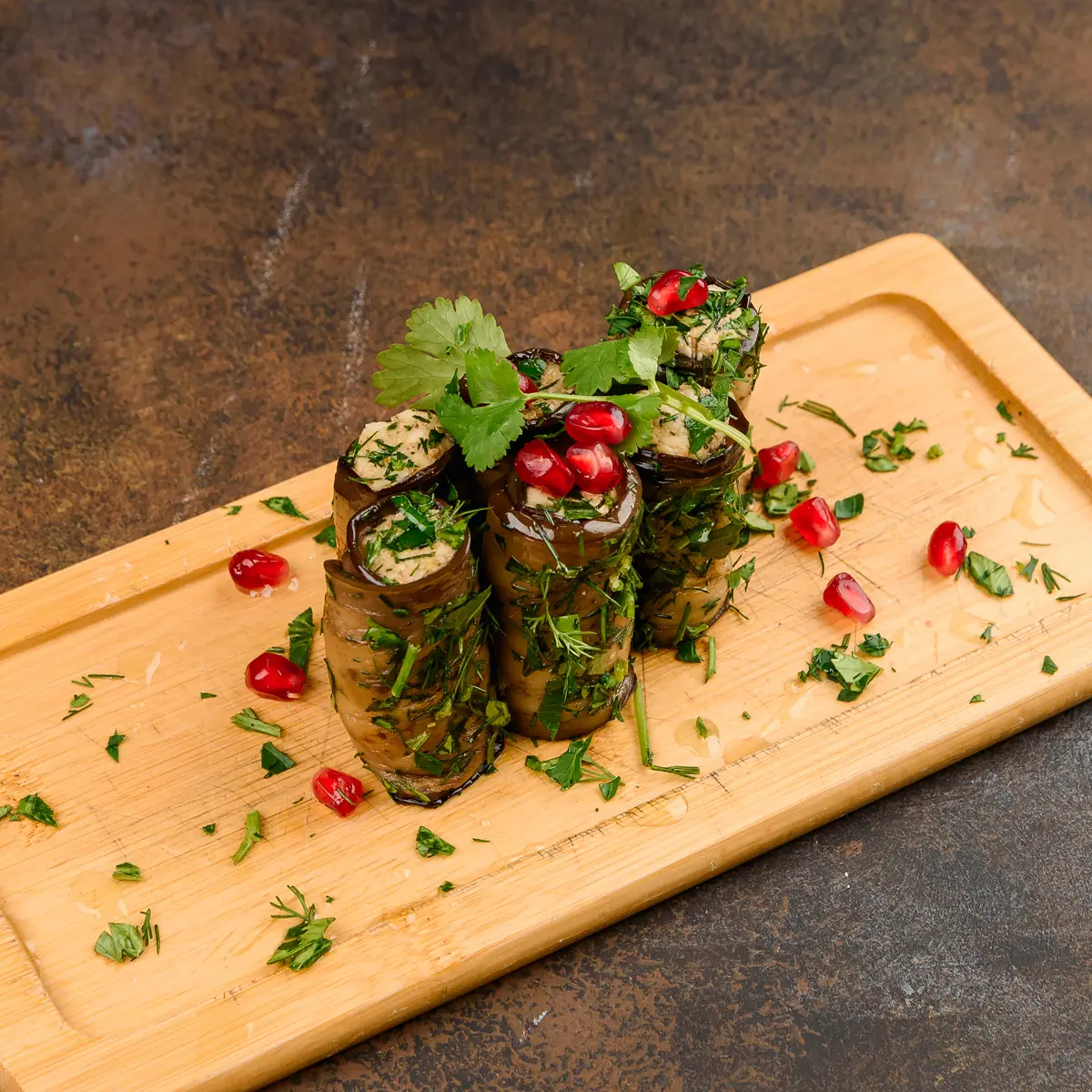 Рулетики из баклажана с орехово-сырной начинкой