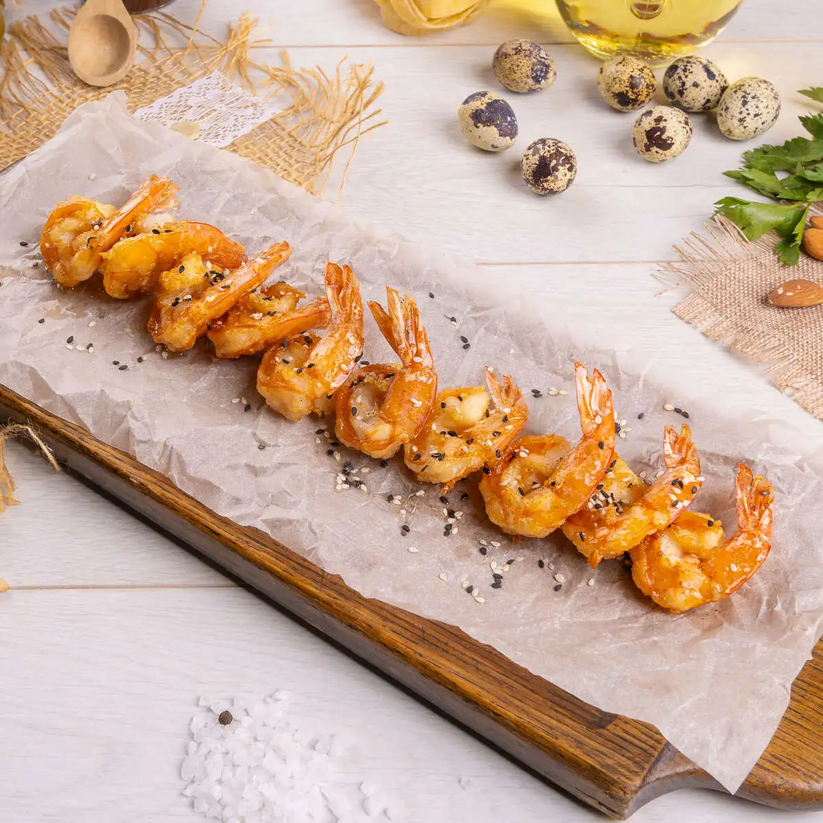 Тигровые креветки обжаренные в чесночном масле