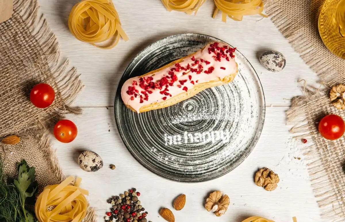 Эклер шоколадный new