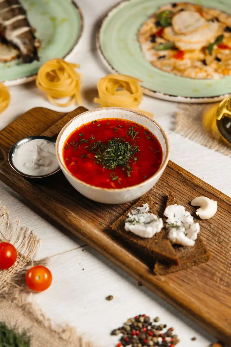 Борщ «Сибирский» со сметаной